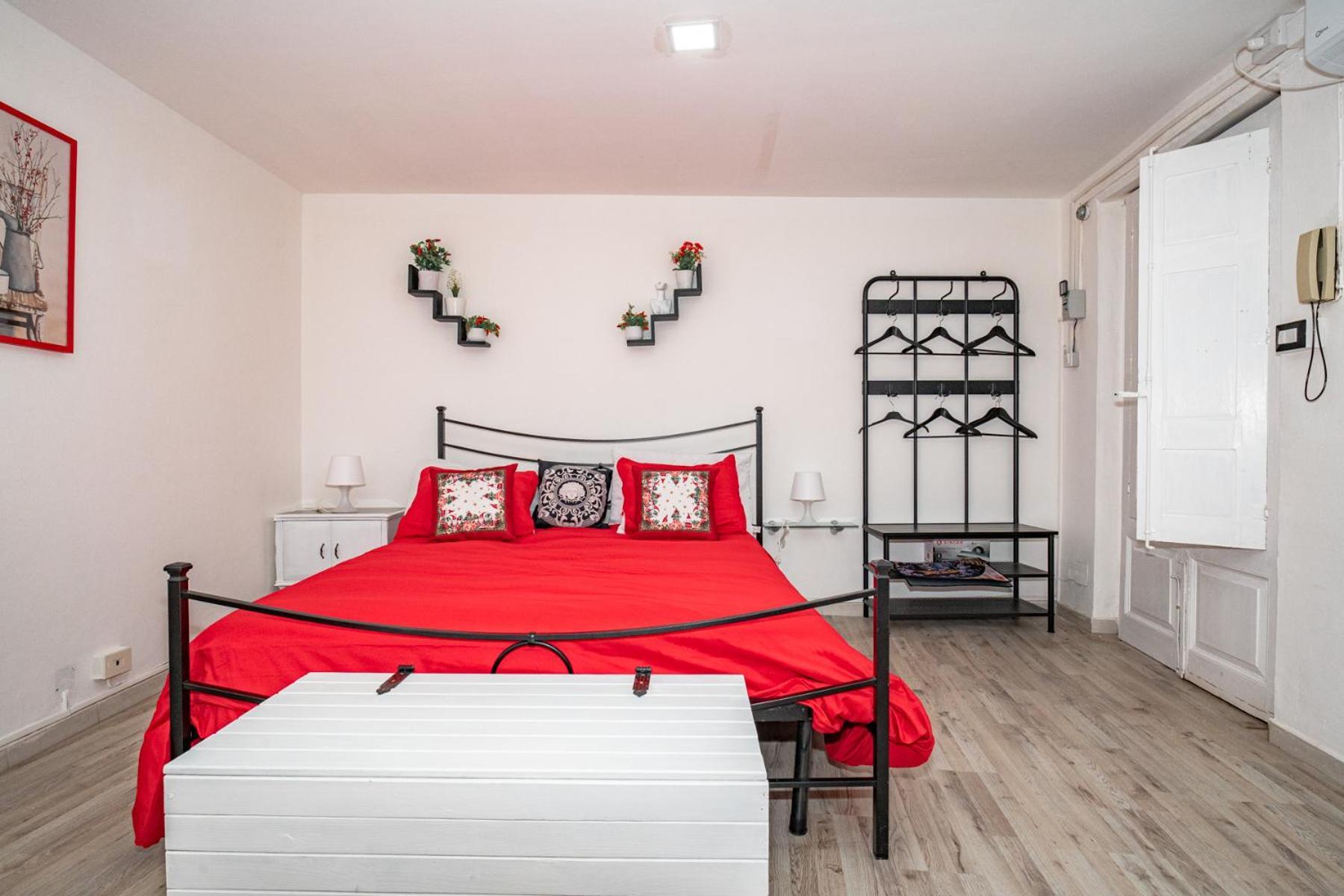 A Casa Del Reuccio Apartment คาตาเนีย ภายนอก รูปภาพ