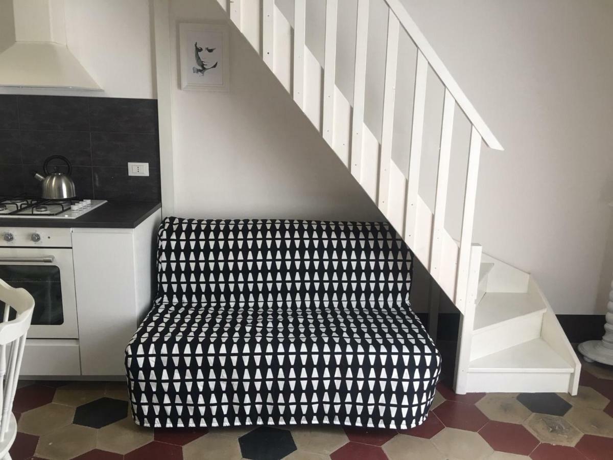 A Casa Del Reuccio Apartment คาตาเนีย ภายนอก รูปภาพ