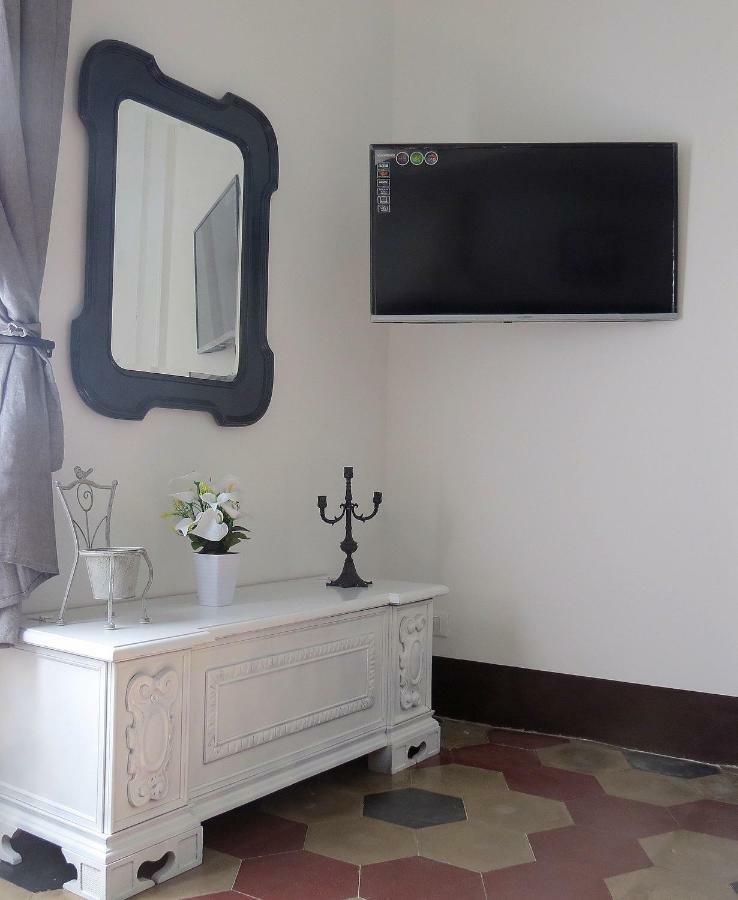 A Casa Del Reuccio Apartment คาตาเนีย ภายนอก รูปภาพ